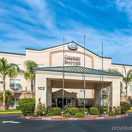 Comfort Suites Fresno River Park Ngoại thất bức ảnh