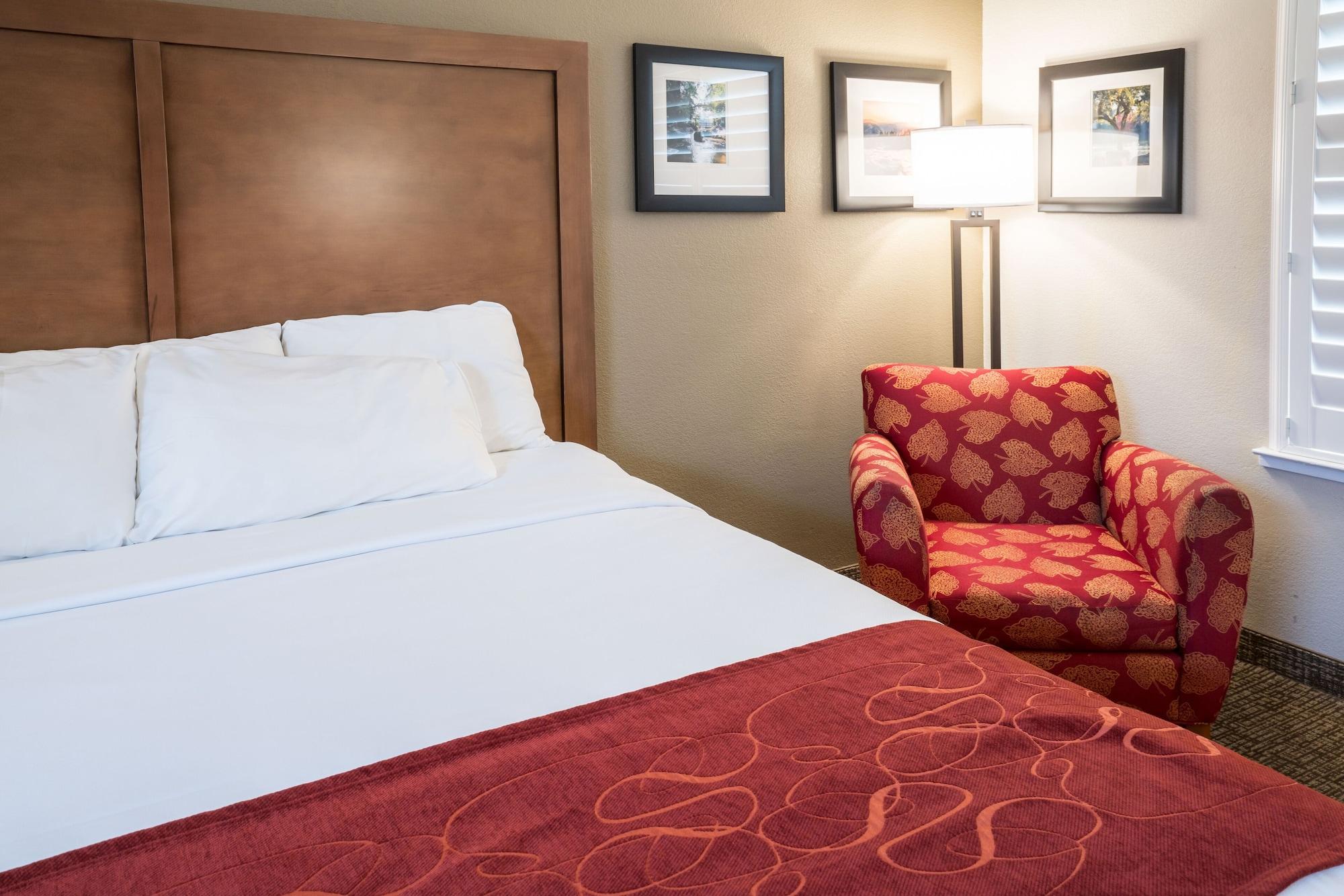 Comfort Suites Fresno River Park Ngoại thất bức ảnh