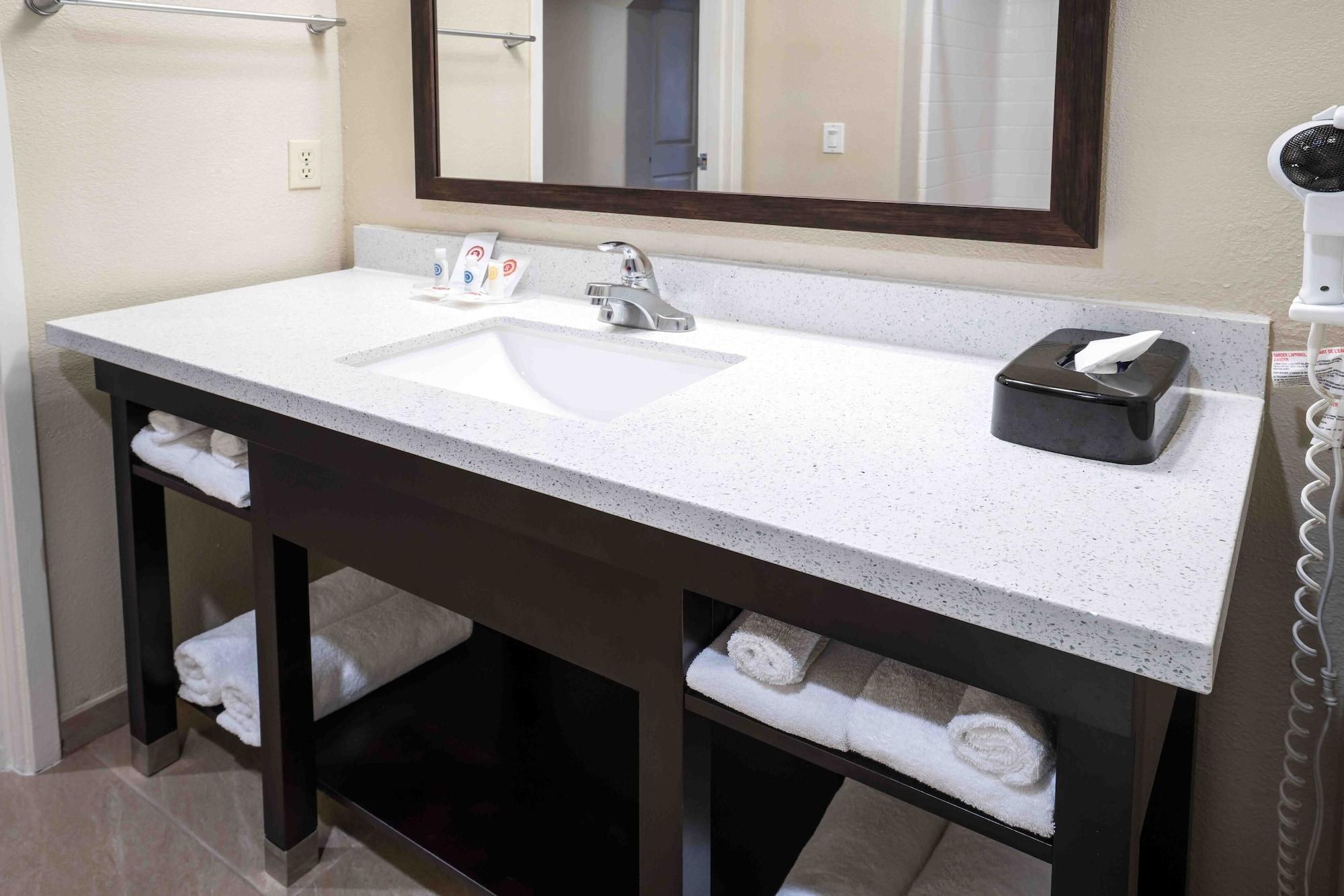 Comfort Suites Fresno River Park Ngoại thất bức ảnh
