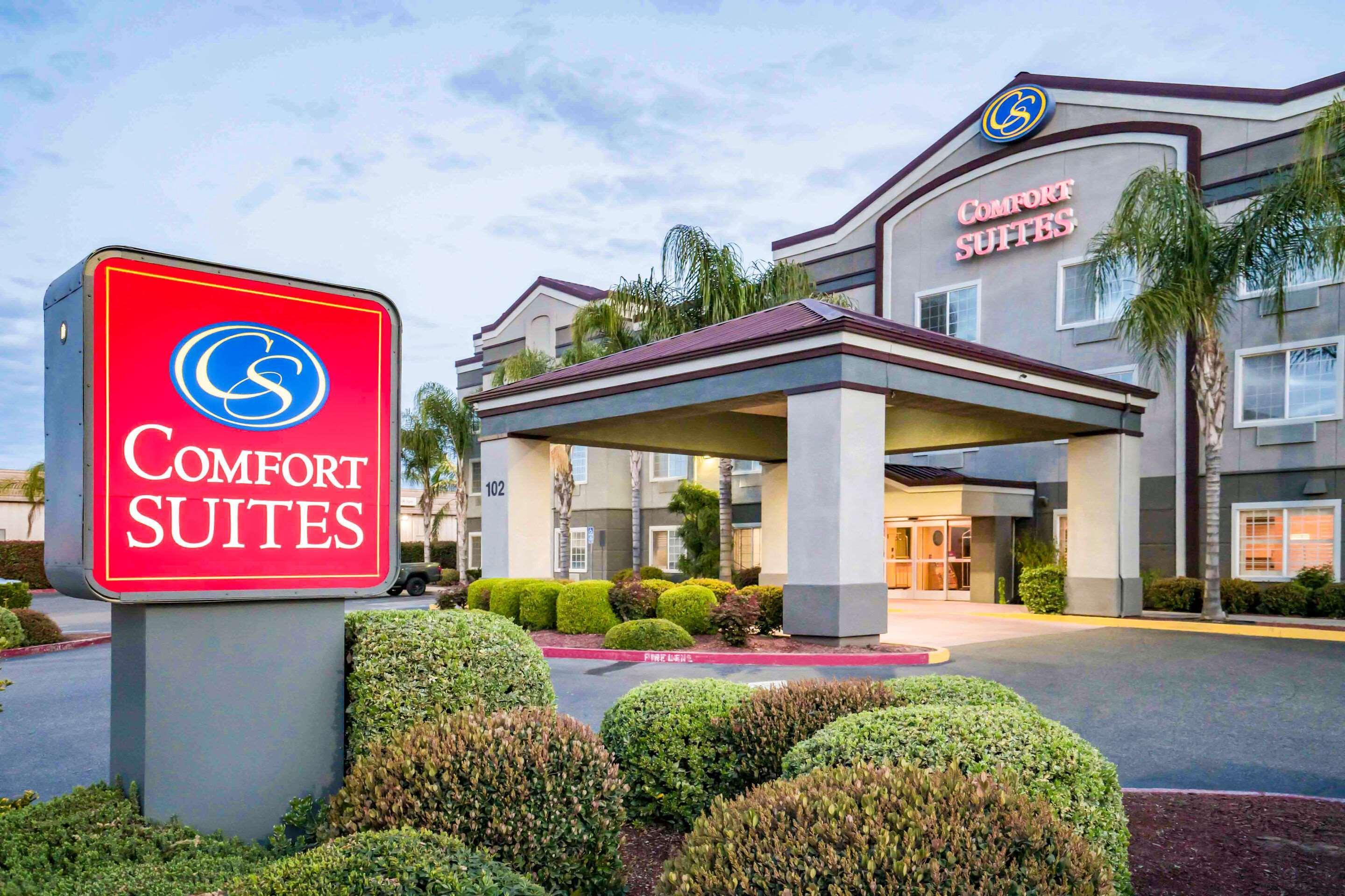 Comfort Suites Fresno River Park Ngoại thất bức ảnh