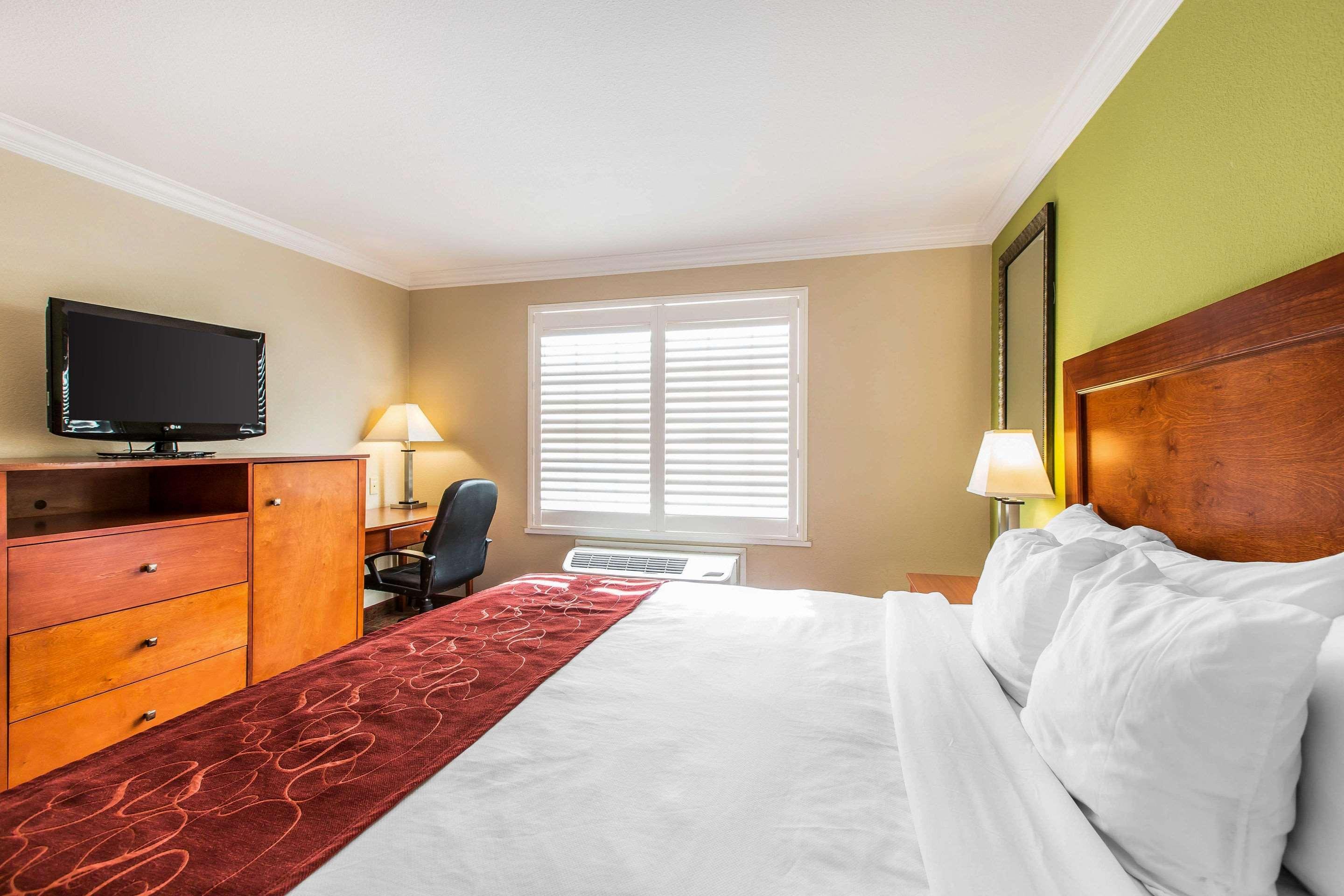 Comfort Suites Fresno River Park Ngoại thất bức ảnh