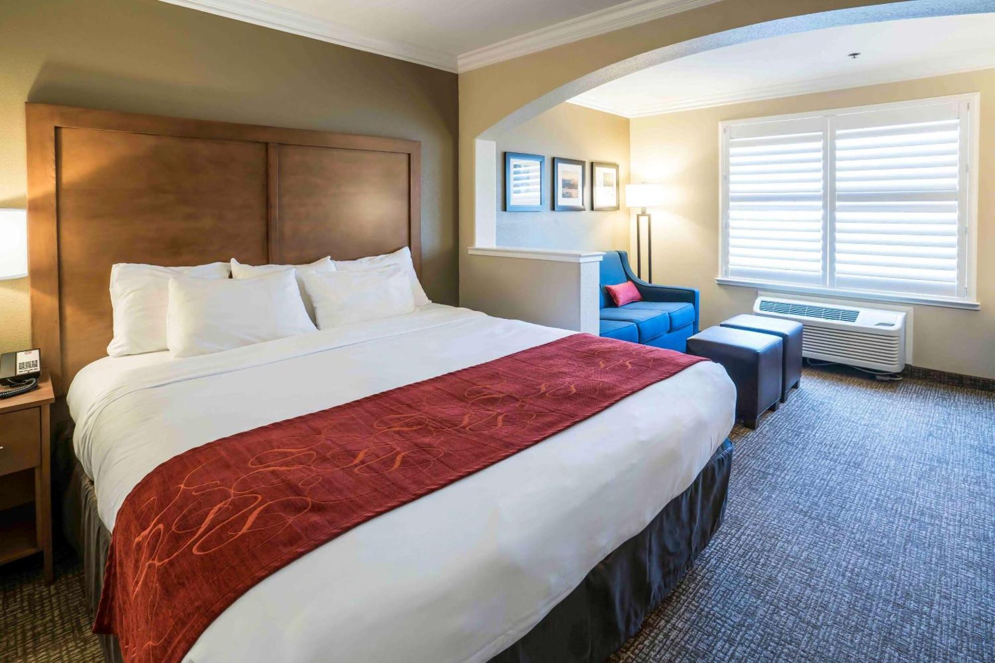 Comfort Suites Fresno River Park Ngoại thất bức ảnh